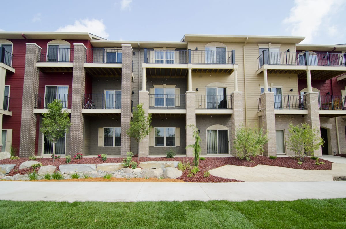 Photos and Video of Waterbury Place in Okemos, MI